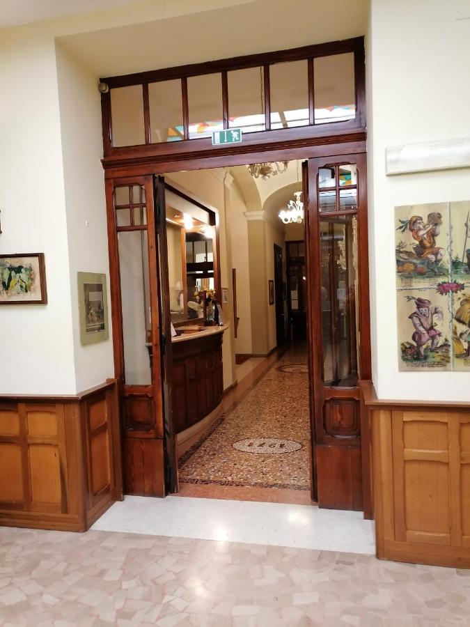 Hotel Antico Borgo Riolo Terme Exterior photo