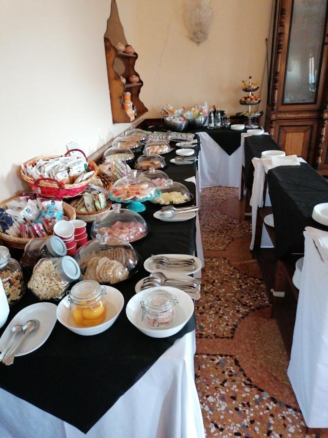 Hotel Antico Borgo Riolo Terme Exterior photo