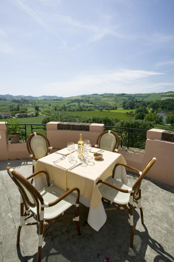 Hotel Antico Borgo Riolo Terme Exterior photo