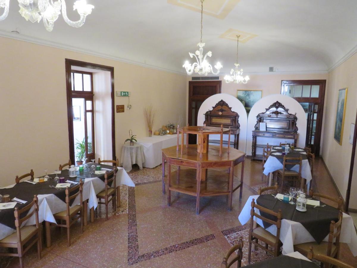 Hotel Antico Borgo Riolo Terme Exterior photo